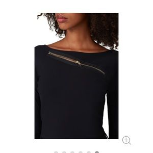 Chiara Boni Quinny Zip Top